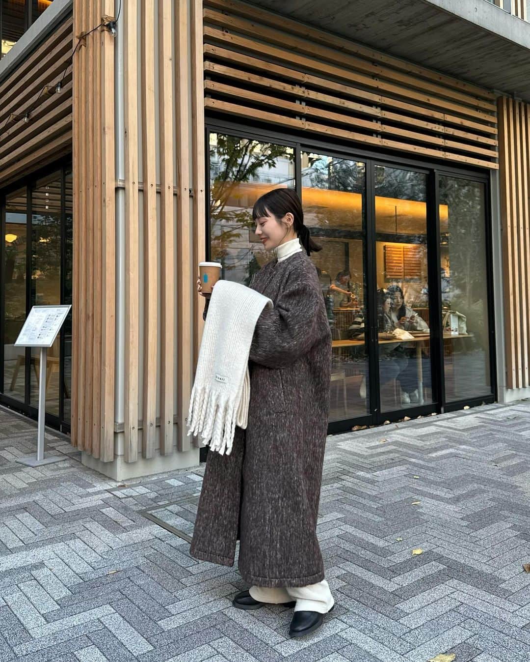 まるさんのインスタグラム写真 - (まるInstagram)「ㅤ ㅤ 新作シャギーコートが可愛すぎるんじゃあ👋 ㅤ 12月中旬に発売予定です🌛 クリスマス間に合うのでデートに是非っ🎅🎄🤎 ㅤ 153cm / FREE着用  #hinari #hinari_code #153cmコーデ #低身長コーデ」12月4日 22時09分 - marumaru1530