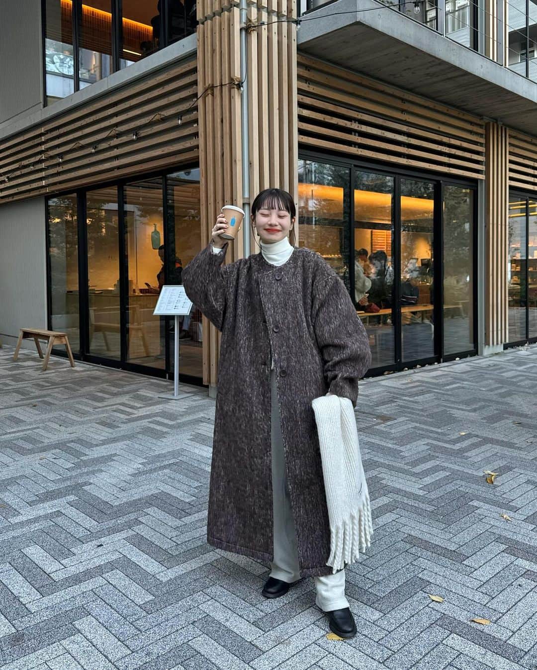 まるさんのインスタグラム写真 - (まるInstagram)「ㅤ ㅤ 新作シャギーコートが可愛すぎるんじゃあ👋 ㅤ 12月中旬に発売予定です🌛 クリスマス間に合うのでデートに是非っ🎅🎄🤎 ㅤ 153cm / FREE着用  #hinari #hinari_code #153cmコーデ #低身長コーデ」12月4日 22時09分 - marumaru1530