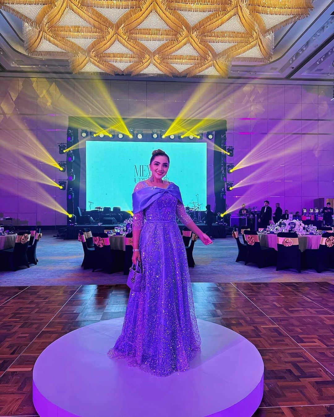 Ashantyさんのインスタグラム写真 - (AshantyInstagram)「Red Carpet “Orchid Ball”  A night of hope; unlocking brighter future to our children😍 Thanks sis @millielukito for having me😍  Outfit by @windysavosacouture @fabricsocietystore  Make up @makeupbylaode  Softlense @ashantybeautycare.id」12月4日 22時14分 - ashanty_ash