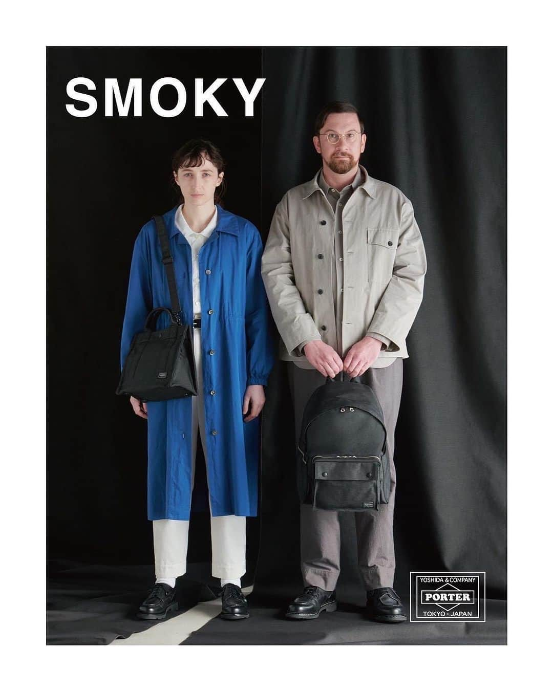 吉田カバン 表参道のインスタグラム：「⁡ 「SMOKY（スモーキー）」 ⁡  発表から20年を迎え、アップデートしたPORTERを代表するシリーズです。  ⁡ 縦糸にジンバブエコットンのムラ糸、横糸にコーデュラ®ナイロン糸を用いて織り上げたオリジナルのコーデュラ®ダック生地を使用しています。 ⁡ この生地はコットンのナチュラルな表情とナイロンの光沢による、これまでの織物にはない独特な風合いが魅力です。 ⁡ ぜひ、店頭でご覧ください。 ⁡ #heartandsoulintoeverystitch #porterflagshipstore #omotesando #tokyo #osaka #吉田カバン #ポーター #一針入魂」