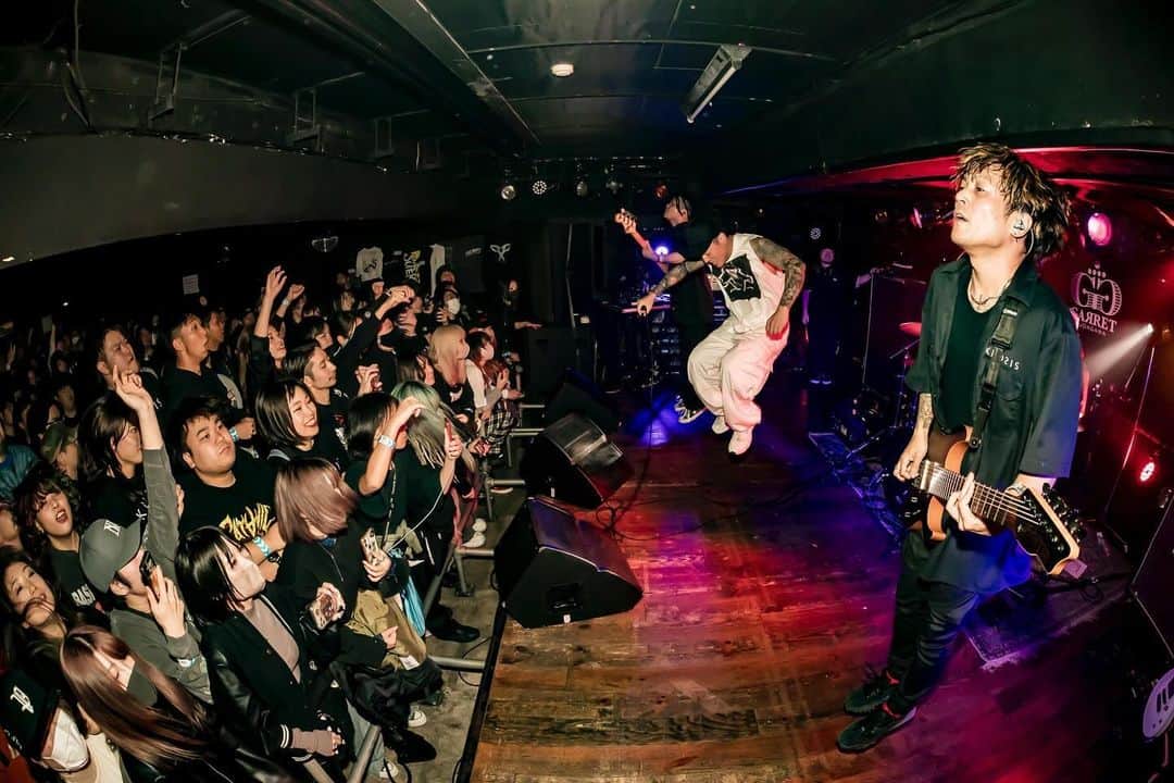 Sugiさんのインスタグラム写真 - (SugiInstagram)「Azami pre. FORWARD Release Tour2023 Final "薊の花も一盛り vol.16" 2023.12.03(Sun) @渋谷4会場サーキット @knosisofficial でのサポート2本目！！！既にめっちゃいい感じ！！！もっとやりてぇ！！！ Photos by @takashi_konuma」12月4日 22時19分 - sugi_coldrain