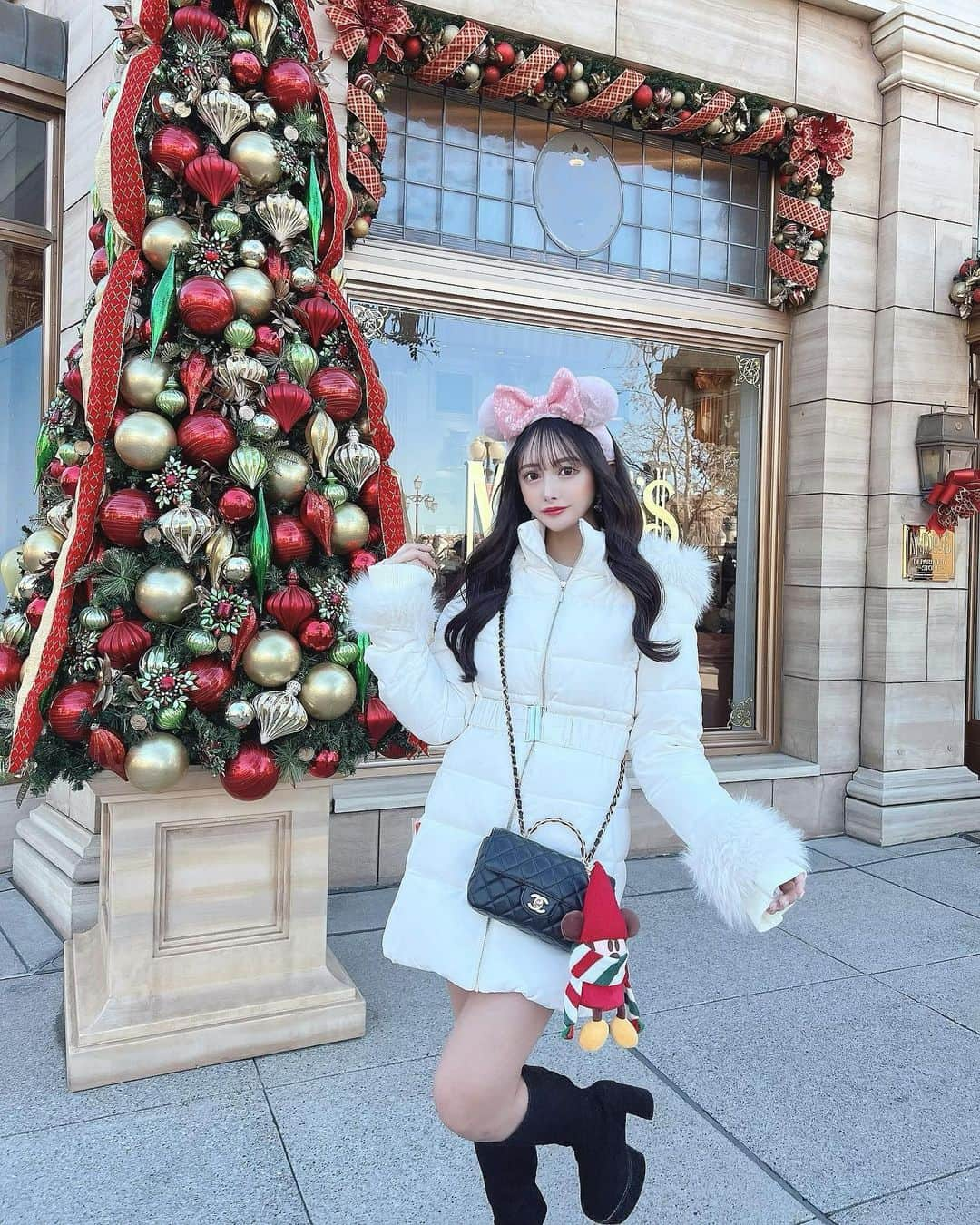 SHIHOさんのインスタグラム写真 - (SHIHOInstagram)「. . クリスマスディズニー🎄🧑‍🎄🩷 . .」12月4日 22時56分 - cham_pipi