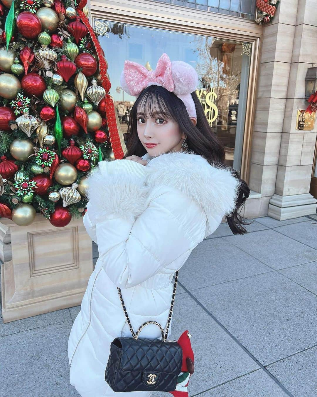 SHIHOさんのインスタグラム写真 - (SHIHOInstagram)「. . クリスマスディズニー🎄🧑‍🎄🩷 . .」12月4日 22時56分 - cham_pipi