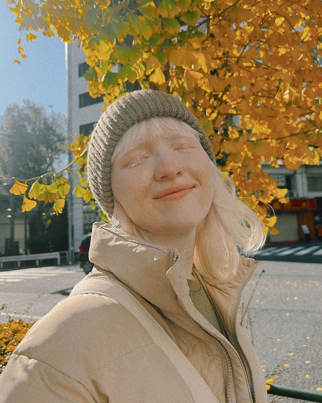 ナスチャさんのインスタグラム写真 - (ナスチャInstagram)「🍁🍂 she was so happy and loved」12月4日 22時59分 - kiker_chan