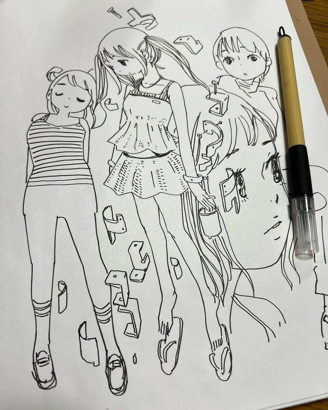 のインスタグラム：「このサイズのクロッキー帳に落書きするの楽しいなー。大学時代から使ってるからサイズ感が馴染むのかな。」