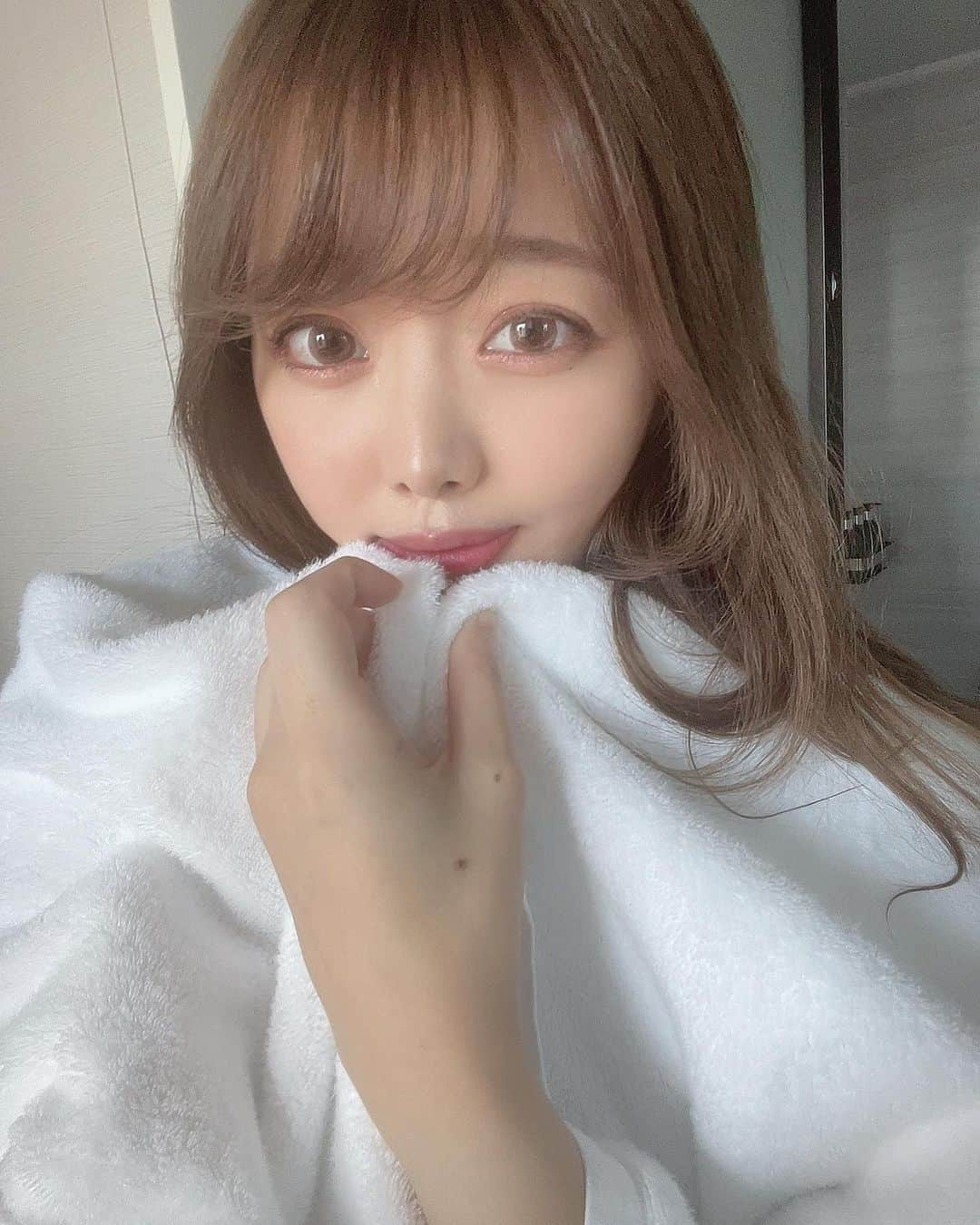 七海さんのインスタグラム写真 - (七海Instagram)「おはよ🍳 今日も頑張ろうねぇ🦥」12月5日 8時55分 - nanami_bwmg