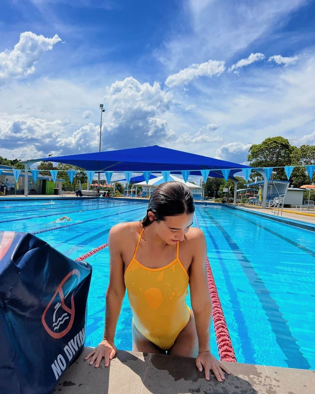 JOLYN Swimwearさんのインスタグラム写真 - (JOLYN SwimwearInstagram)「Poolside in MANGO! 💛 // #jolynaustralia」12月5日 9時00分 - jolynaustralia