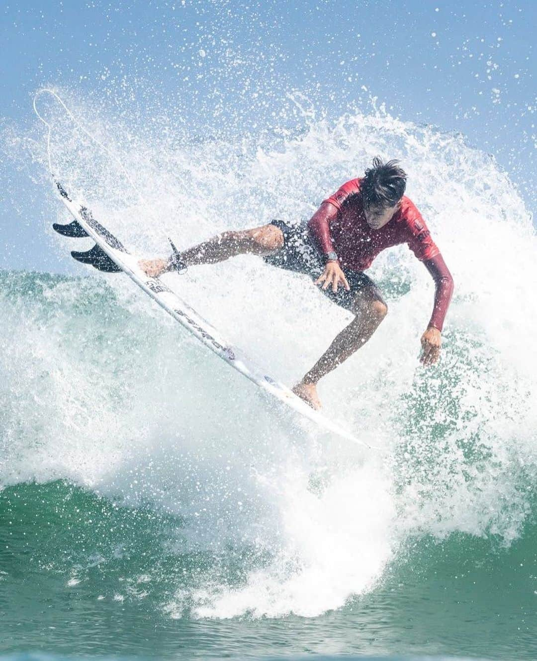 リップカールさんのインスタグラム写真 - (リップカールInstagram)「The future of surfing…  Congratulations to your new @isasurfing Junior World Surfing Champions... @hans_odriozola & @anon_matsuoka! 🏆⁠   Anon’s victory marks Japan’s first-ever gold medal, while Hans becomes the first World Junior Champion for Spain.   Special mention to @lukas_skinner, @edenwalla_ & @kaiodriozola on their inspiring performances. ⁠ ⁠ Hans Odriozola 🇪🇸 Boy’s U16 World Champion. ⁠ Anon Matsuoka 🇯🇵 Girl’s U18 World Champion.⁠ Lukas Skinner 🏴󠁧󠁢󠁥󠁮󠁧󠁿 Boy's U16 2nd in the World.⁠ Eden Walla 🇺🇸 Girl's U16 3rd in the World. ⁠ Kai Odriozola 🇪🇸 Boy’s U18 3rd in the World.⁠ ⁠ Images by: ⁠ @pablofrancostudio @pablojimenez_photo @jersson_barboza_photos @waterworkmedia⁠ ⁠ #RipCurl #ISASurfing #ISAWorldSurfingJuniorChampionship #Surfing」12月5日 9時30分 - ripcurl