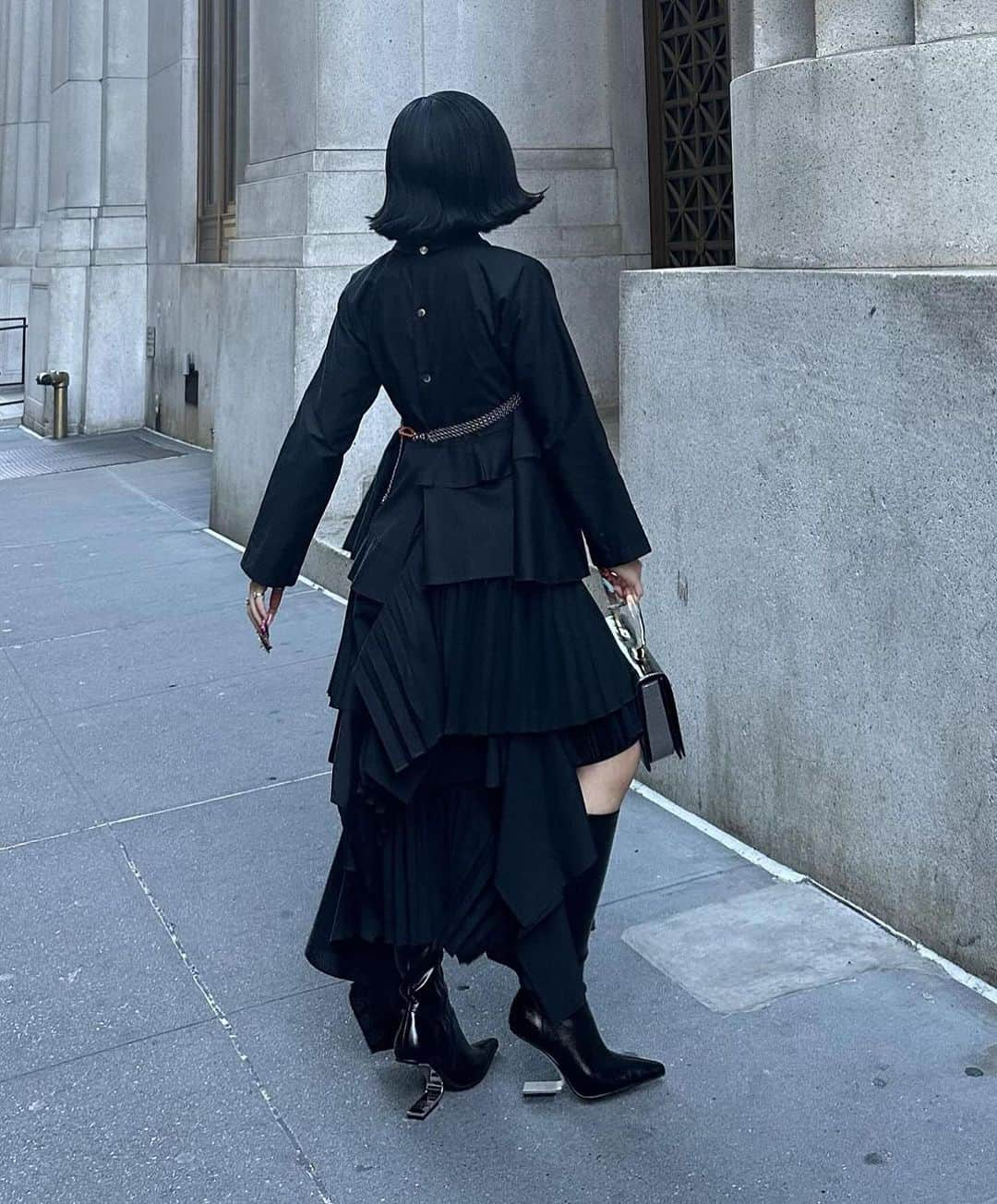 2nd STREET USAさんのインスタグラム写真 - (2nd STREET USAInstagram)「@thejessxu in @commedesgarcons from @2ndstreetusa 🥳🔥 #2ndstreetpartner」12月5日 9時46分 - 2ndstreetusa