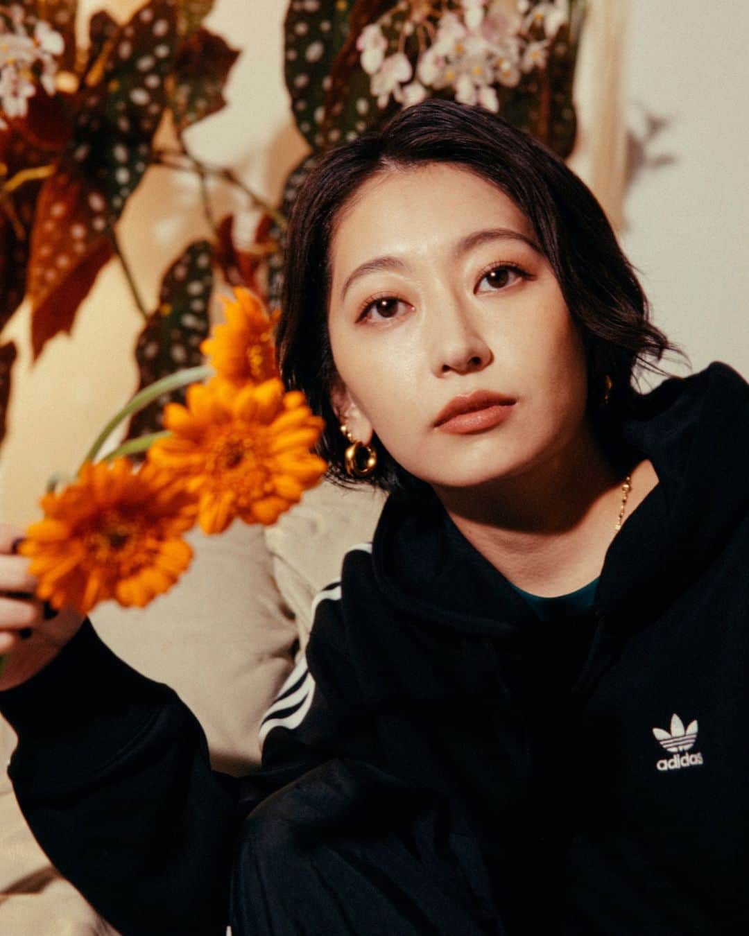 ADIDASTOKYOのインスタグラム：「ハンドボールシューズとして誕生して以来、ファッションからサブカルチャーまで、 あらゆるシーンで愛されている #HANDBALLSPEZIAL 。 スエードアッパーとT-トウの特徴的なデザインを取り入れた、クラシックなスポーツスタイルが魅力。 #adidasOriginals #adidasHandballSpezial」