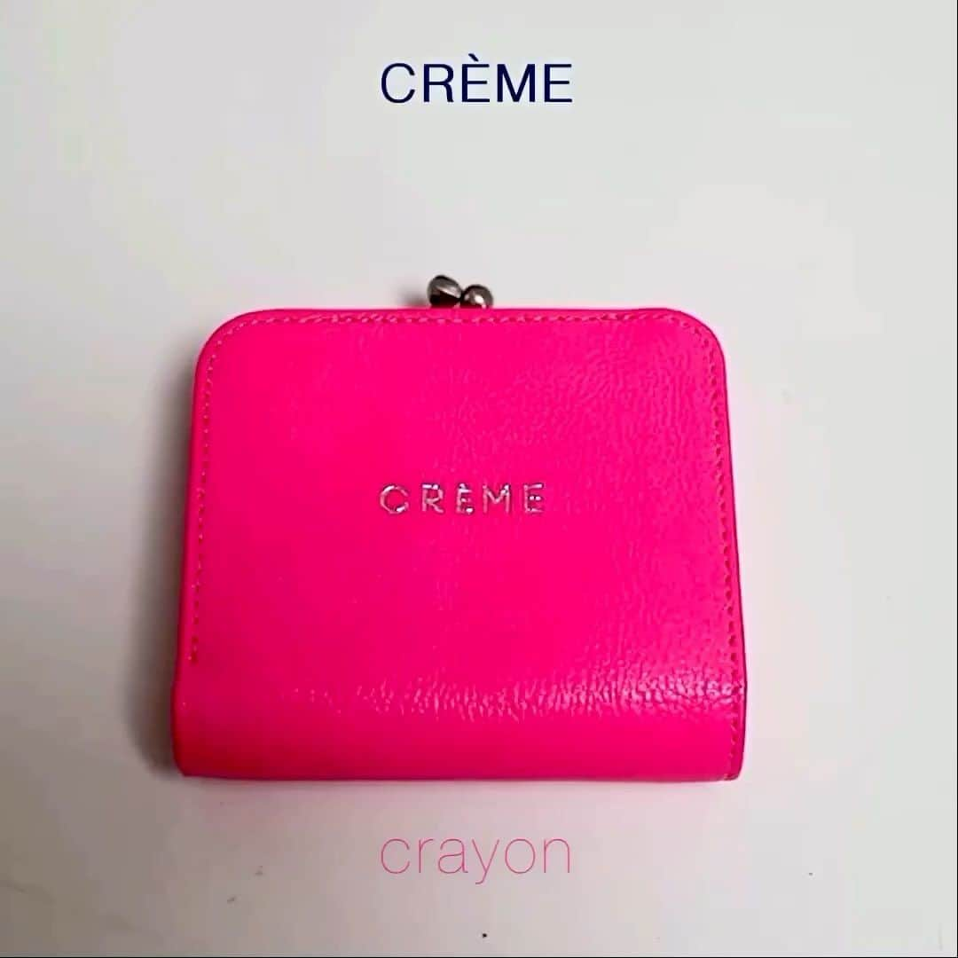 mukuのインスタグラム：「完売してましたCRÈME の蛍光色シリーズが再入荷しました。革のもつ肌目を残したインパクトのあるネオンカラーは、 革屋さんにお願いした弊社オリジナルレザーです。何度も何度も染色しないと薬品が定着せず、とても手間のかかる作業を工場さんにお願いして出来上がってるレザーなんです。 プレゼントにも最適ですよ🎁 #ネオンカラーファッション　#neoncolor #ネオンカラー財布　#他にないレザー小物　#M78 #CREME #wallet #ネオンカラー」