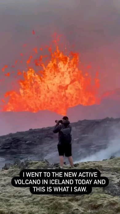 Live To Exploreのインスタグラム：「Throwback to when Volcanic eruptions painted the sky with mesmerizing chaos, a raw display of nature's power and beauty. 🔥🧡  👉🏻 Share this with someone who would love to witness this!   🎥: @thestrawhatbackpacker 📍: Iceland 🇮🇸」