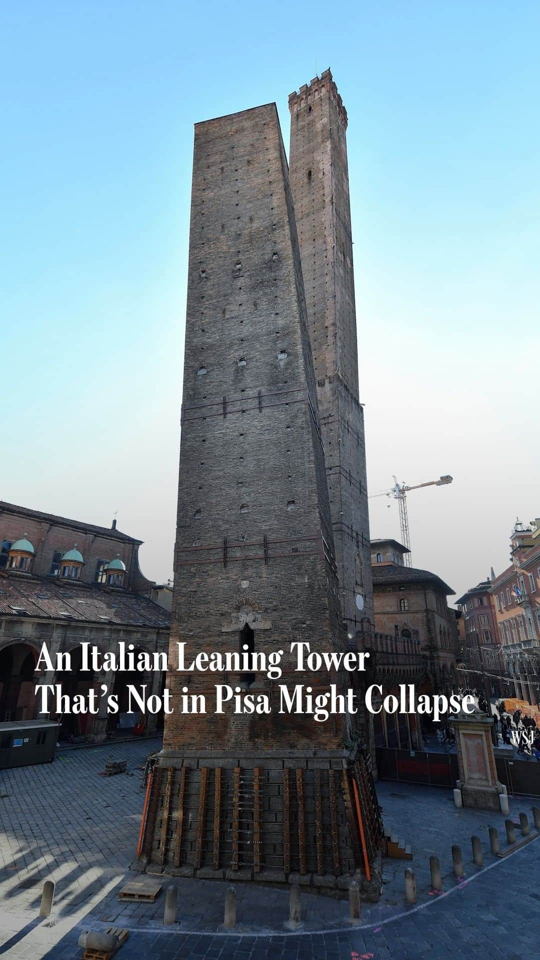 Wall Street Journalのインスタグラム：「Authorities in the Italian city of Bologna said they will spend almost $5 million to secure the Garisenda Tower over fears the 12th century structure could collapse.⁠ ⁠ Photo: Jennifer Lorenzini/Reuters」