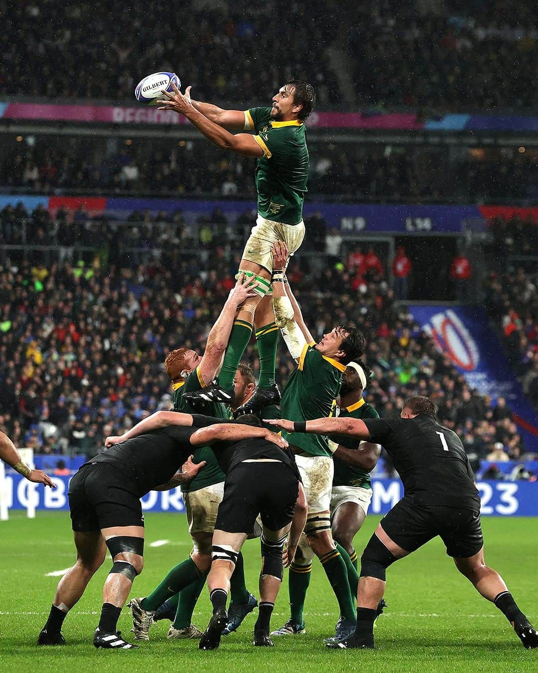 ワールドラグビーさんのインスタグラム写真 - (ワールドラグビーInstagram)「The symmetry 👊  #RWCFinal | #HSBCSVNS」12月5日 1時30分 - worldrugby