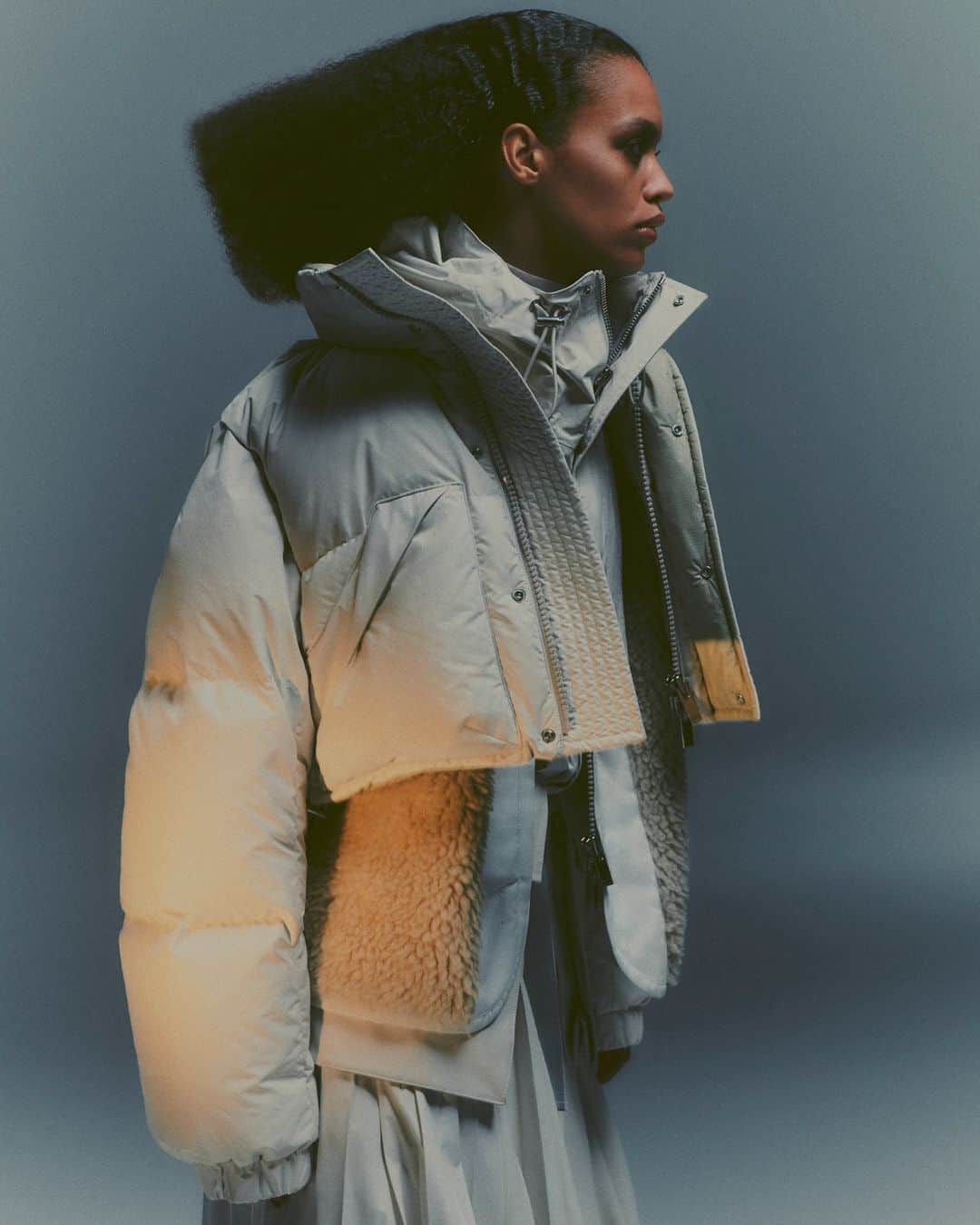 British Vogueのインスタグラム：「There are fashion collaborations and then there is  @Moncler x @SacaiOfficial. That’s right, the fashion houses have joined forces on a winter edit of pieces, think: monochromatic puffer coats and parachute dresses. Click the link in bio for all the details on the collection.」
