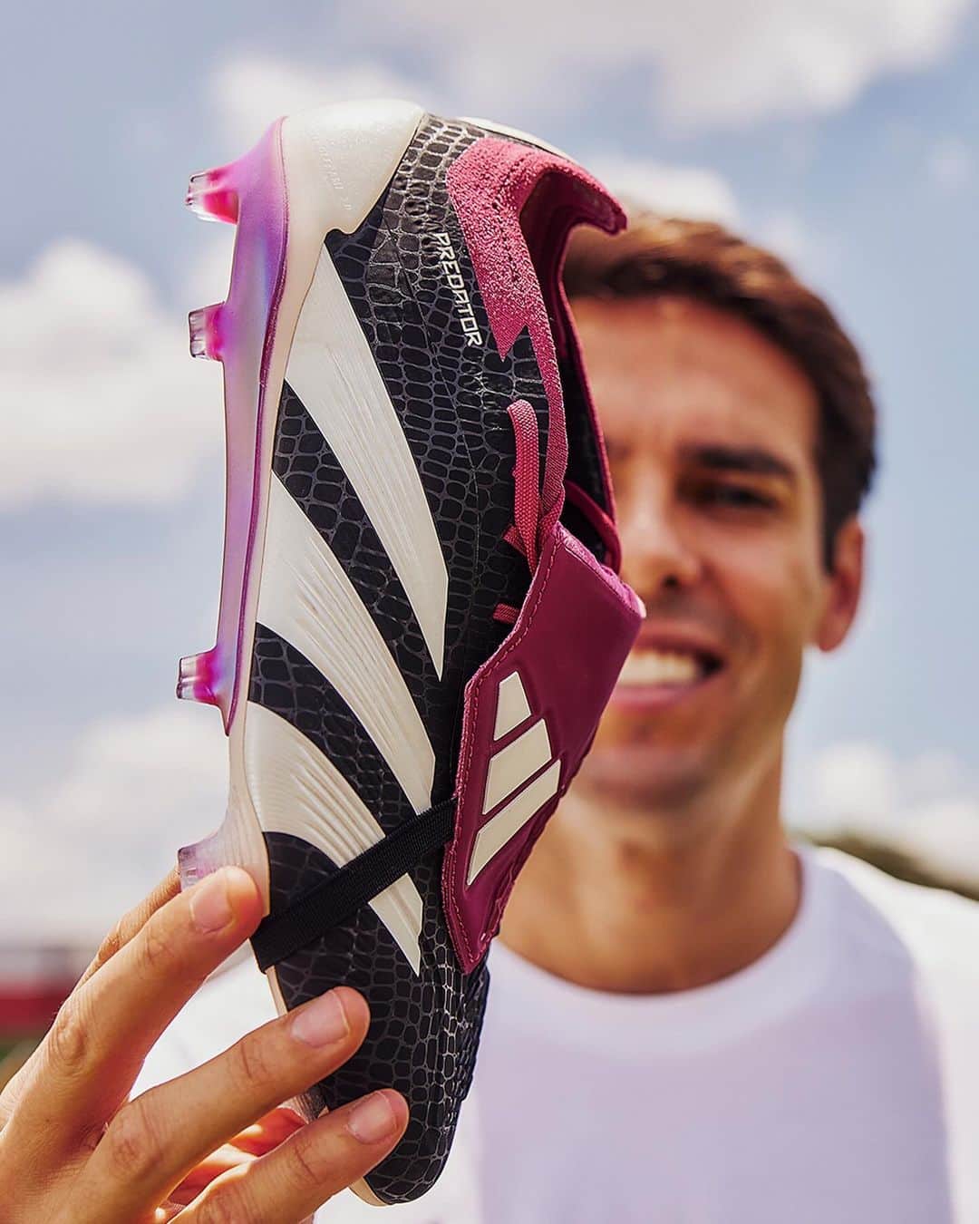 adidas Footballさんのインスタグラム写真 - (adidas FootballInstagram)「unmatched excellence in both player and boot. 😍  excelência incomparável tanto no jogador quanto na chuteira. 😍」12月5日 1時46分 - adidasfootball