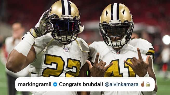 ニューオーリンズ・セインツさんのインスタグラム写真 - (ニューオーリンズ・セインツInstagram)「@markingramll congratulates @alvinkamara on breaking his #Saints rushing TDs record 🫡  105 rushing TDs for the black & gold between these 2 🤝」12月5日 1時56分 - saints