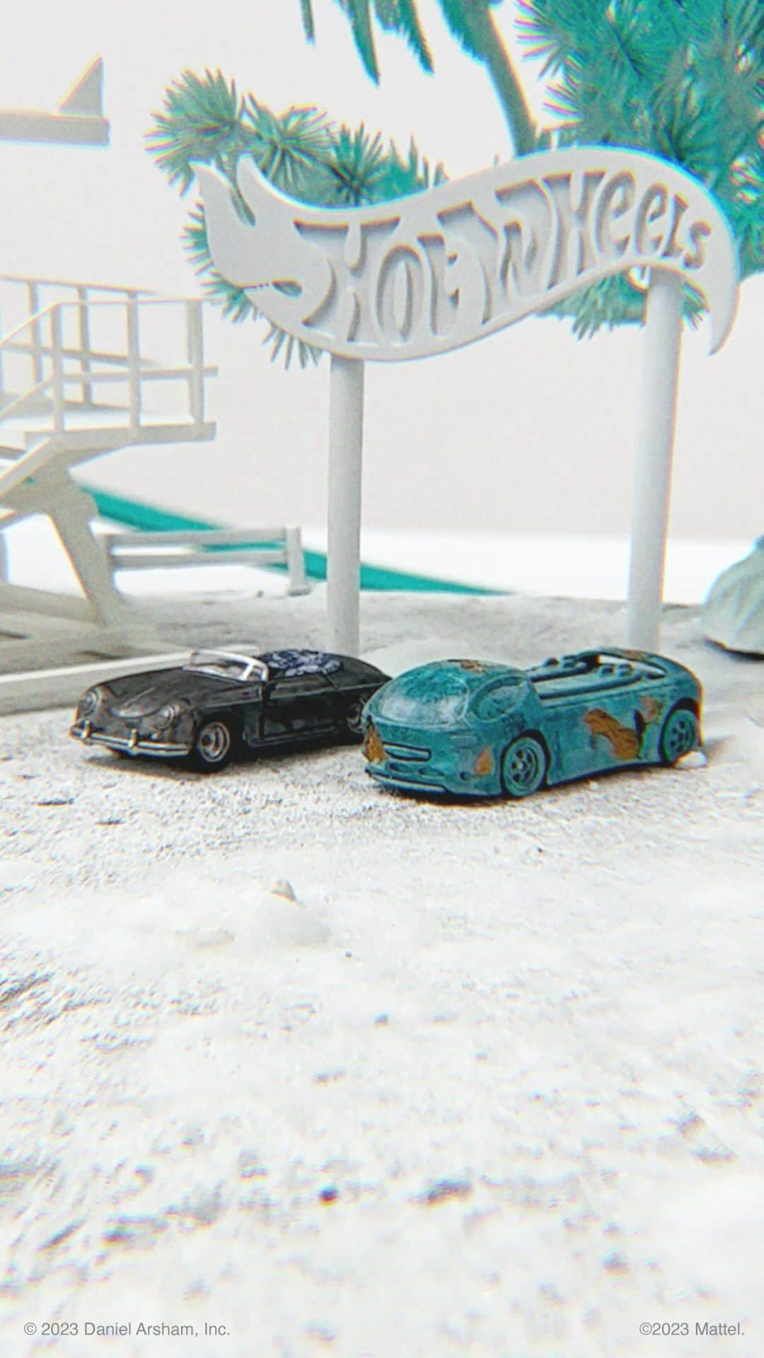 Hot Wheelsのインスタグラム：「Southern California garage builds and Japanese wabi-sabi aesthetics come together to create a natural pairing, as Daniel Arsham explores the beauty of imperfection.   Our second of four Hot Wheels x Daniel Arsham drops includes a version of Arsham’s own stripped-back Porsche 356 Speedster, and a Deora II with the only bronze patina you’ll see on any car in the collection.    Get yours at MattelCreations.com on December 8 at 9 AM PT. #MattelCreations #HotWheels #DanielArsham」