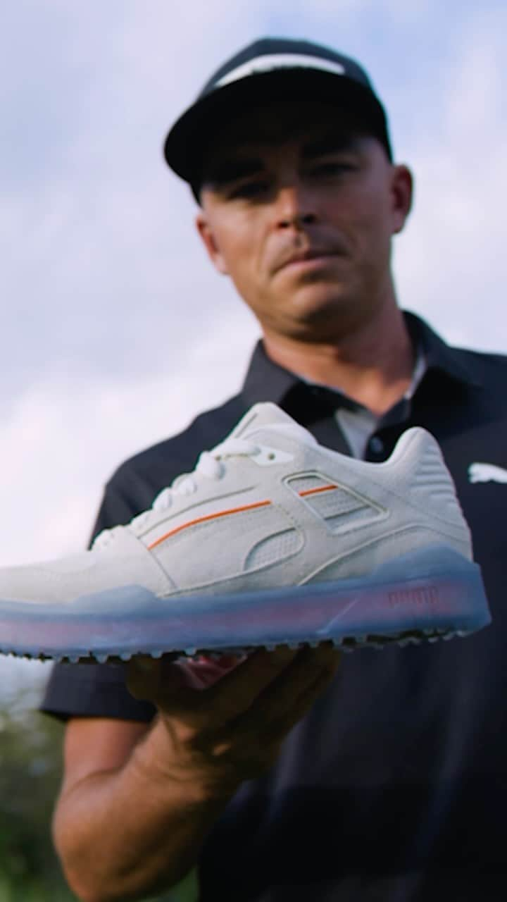 リッキー・ファウラーのインスタグラム：「Fresh new kicks courtesy of @rickiefowler. The new RF Slipstreams are live!」