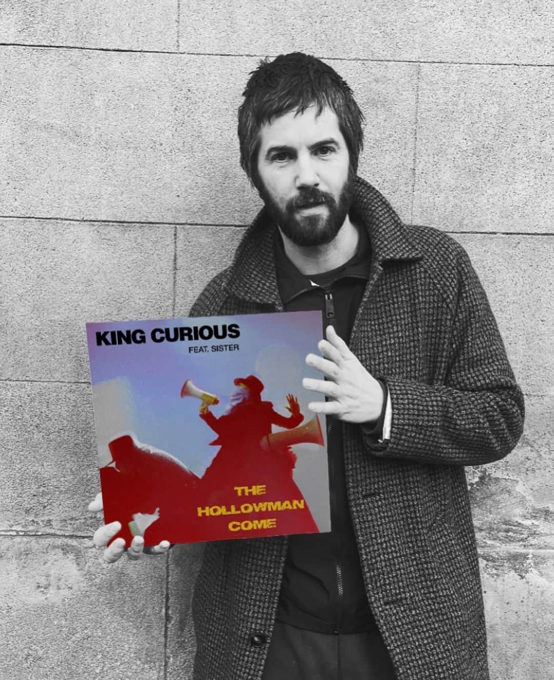 ジム・スタージェスのインスタグラム：「The 2nd single from the KING CURIOUS album. A song about something or someone. Birthed in a daydream. Out into the world.   Thanks to all for giving it a spin   ‘The Hollowman Come’ (feat Sister) - OUT NOW - & at the link in bio  @king_curious_music   X   Featuring @urfavesister  Produced by @toydrum & @rikhornby  Mixed by @chrisssteffen  Label @smallmatterrecords」
