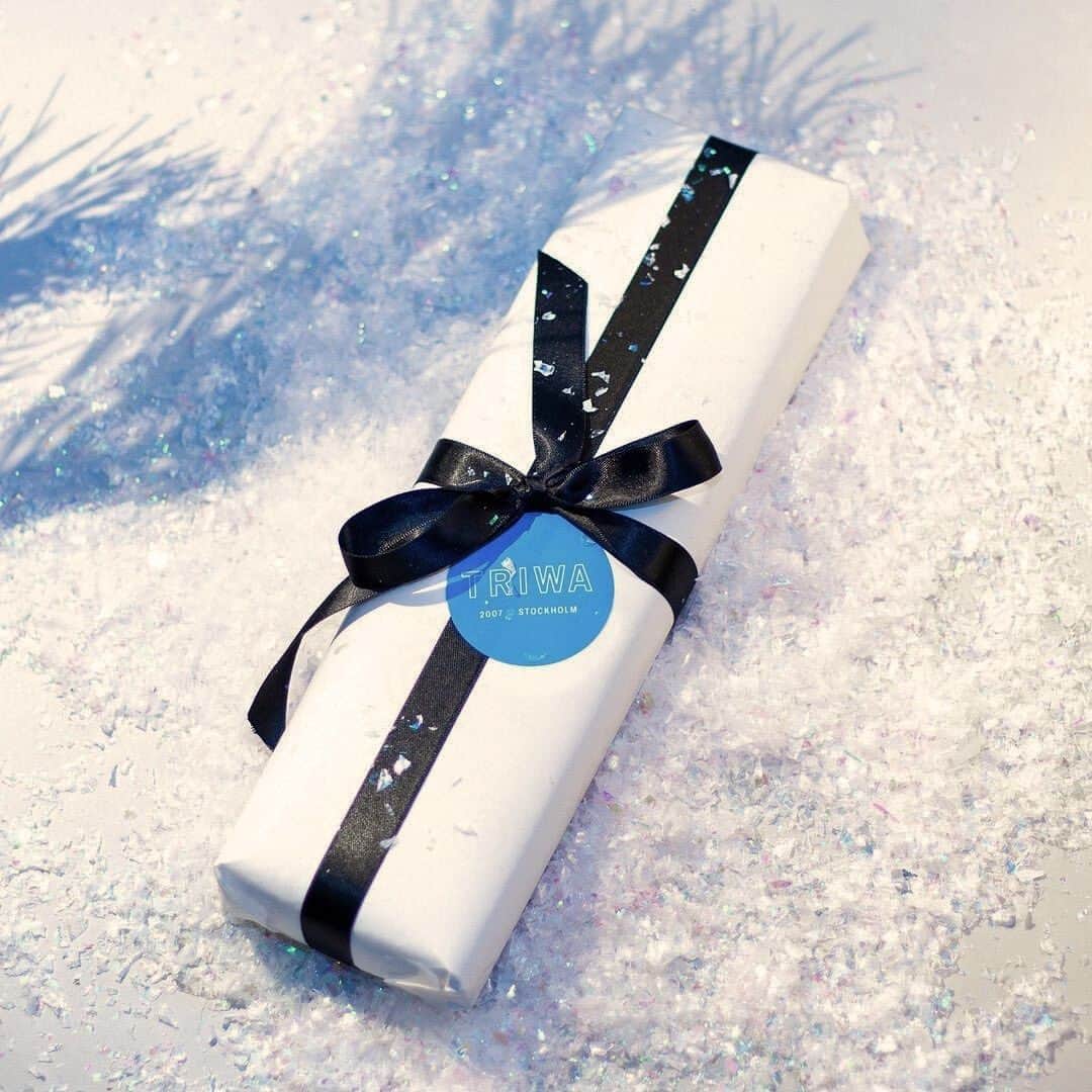 TRIWAのインスタグラム：「For us, a gift from Triwa is not just a gift. It is a gift with important messages and support for important charities🎁🎄💙  We believe that if you care about sustainability and prioritize supporting good causes, then TRIWA is nothing but the right choice🤩」