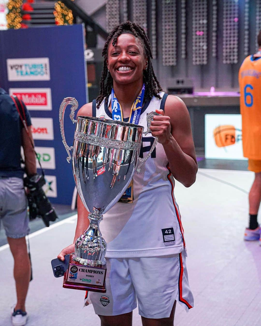 USA Basketballのインスタグラム：「The hardware comes home 🏆🇺🇸  #3x3AmeriCup」