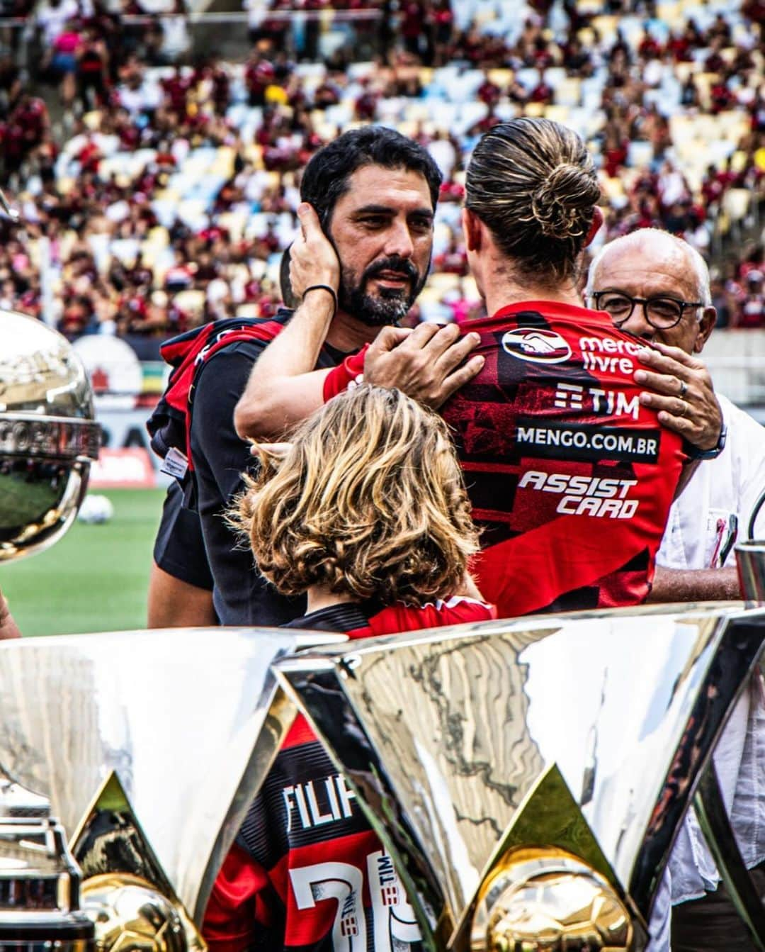 フィリペ・ルイスさんのインスタグラム写真 - (フィリペ・ルイスInstagram)「Nem nos meus melhores sonhos. FLAMENGO. Obrigado NAÇÃO.   📸: @cristianoandujar @marcelocortes_」12月5日 2時38分 - filipeluis