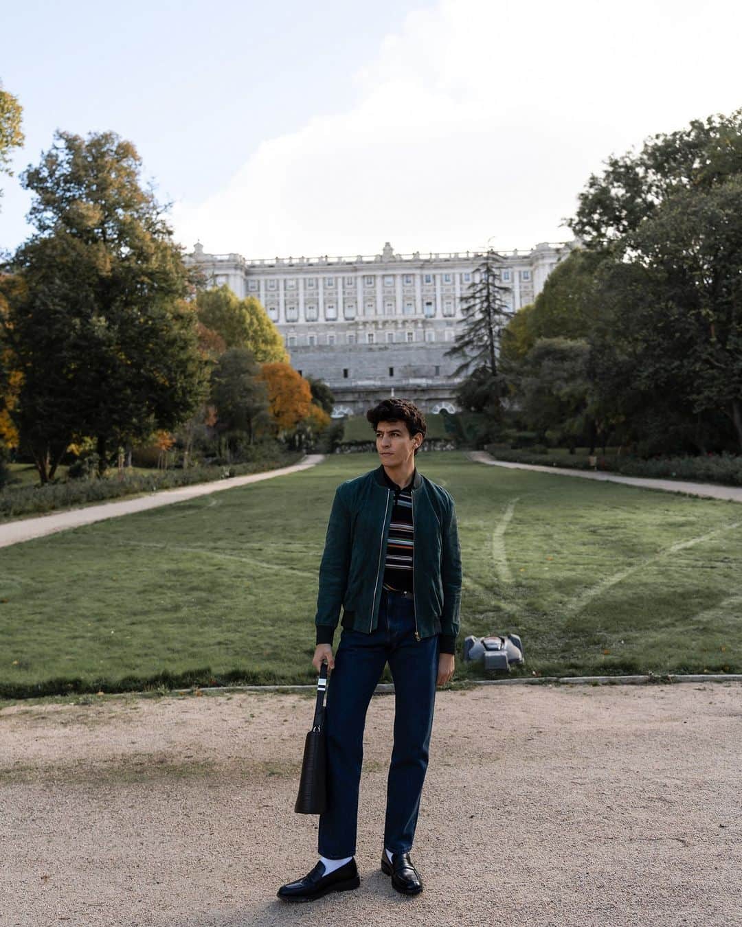 ポールスミスさんのインスタグラム写真 - (ポールスミスInstagram)「Striking in Signature Stripes 🤩 @nachoyanes  🔗 Tap the link in our bio to shop stripes.  #PaulSmith」12月5日 2時52分 - paulsmithdesign