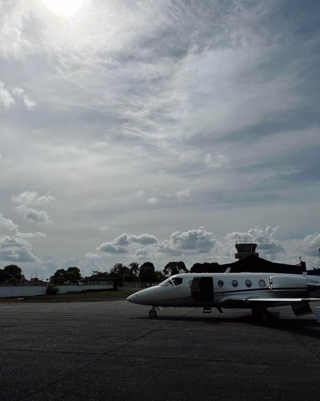 ルアン・アレンカーさんのインスタグラム写真 - (ルアン・アレンカーInstagram)「Vamoos 🛩️🥳」12月5日 2時59分 - luan_alencaroficial