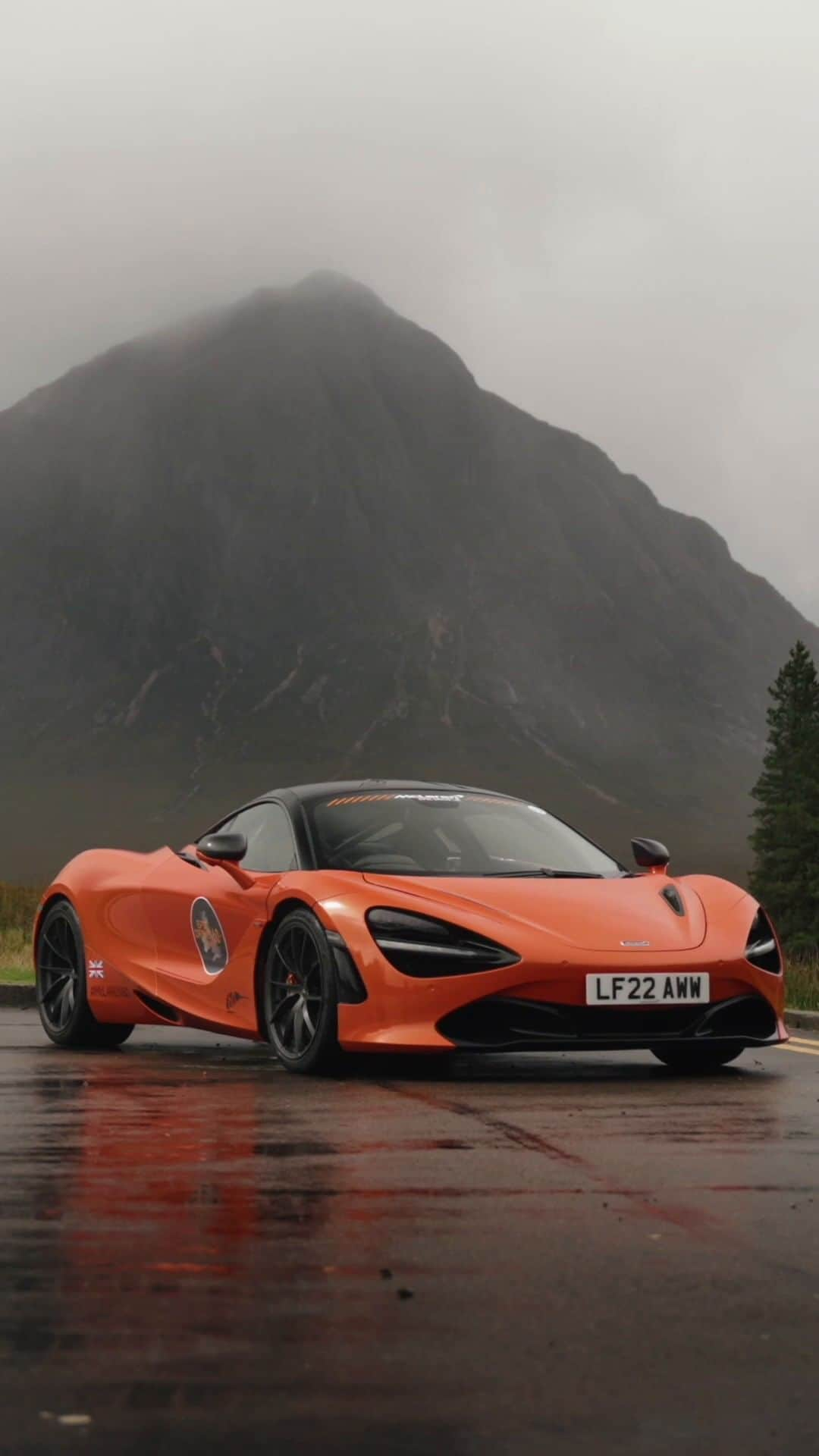 McLaren Automotiveのインスタグラム：「Epic Drive - Day 3: cruising past lochs, and around peaks, on the beautiful Pass of Glen Coe.  Stunning locations. Fantastic hospitality.  We celebrated 60 years of McLaren with an epic eight day UK drive.  Discover where McLaren Experiences can take you, link in bio.  #McLaren #McLarenAuto」