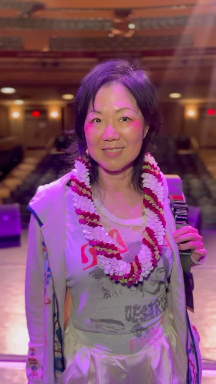 マーガレット・チョーのインスタグラム：「Hawaii you’re the best 💐🌺🌸 #liveandlivid more shows added at margaretcho.com」