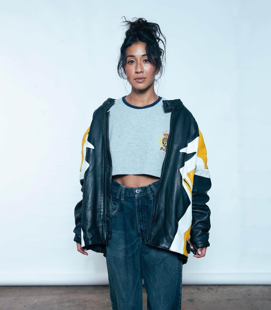 ケリア・モニーツのインスタグラム：「60 pieces of up-cycled vintage from Tokyo to Honolulu Curated by me, designed by @marristea. Denim, leather, jerseys, and fleece. This collection couldn’t define my personal style more. Today marks 2 months since our first meeting about this project a month later I told Mariko “hey im opening a shop can you get the collection done before our opening so we can sell it exclusively in our store!?” And she did! Efficiently  and perfectly. Passion has its way of getting shit done, such a beautiful season of my life to be able to create, and parter with people who value not only design, but LIFE the way I do. Thank you queen for making this all happen @marristea…..this is just the beginning ! Online store coming 🙈」
