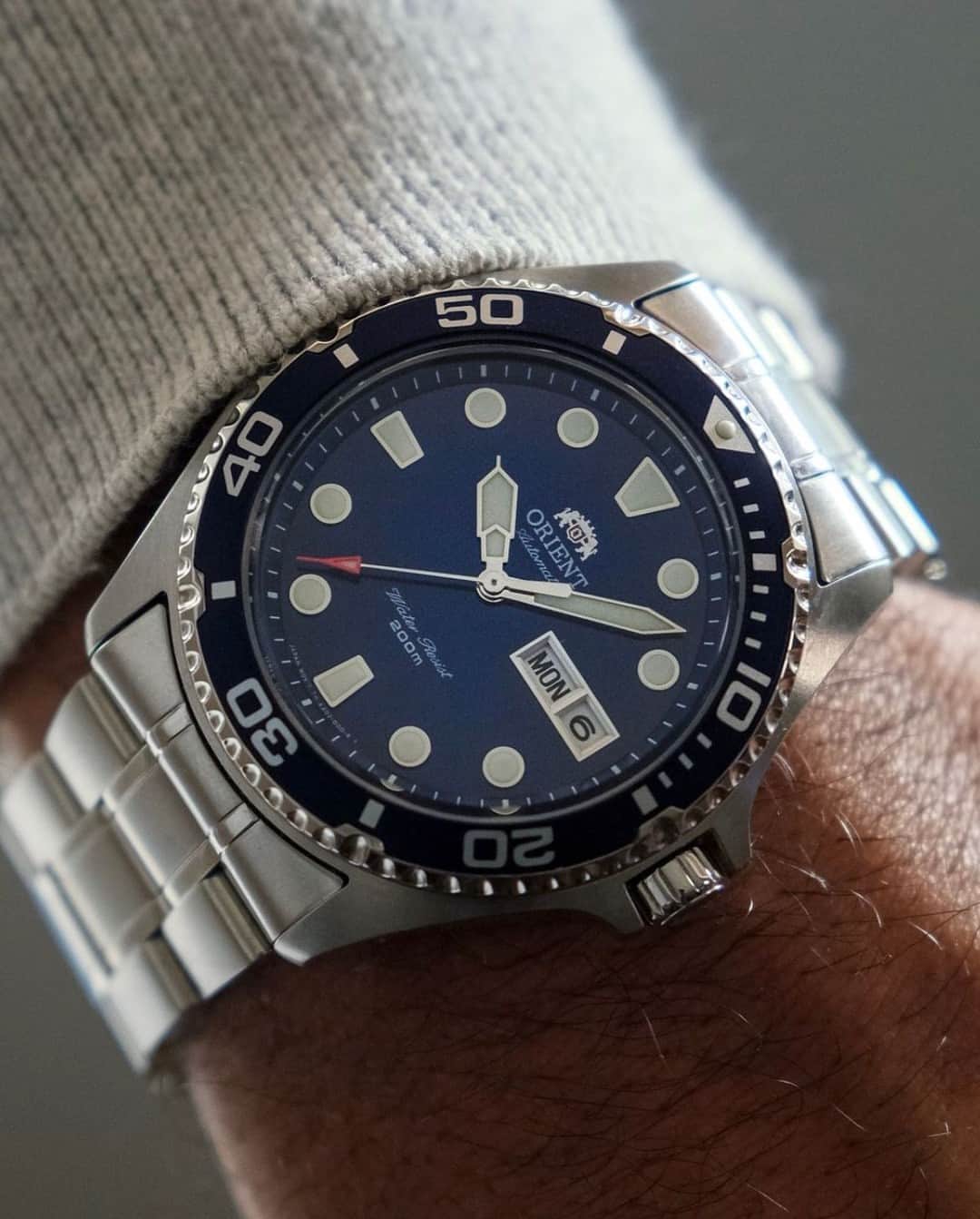 Orient Watchのインスタグラム：「Deck your wrist with us this holiday season!⁠ ⁠ Starting now, save 15% off ALL watches sitewide when you apply code “HOLIDAY23” at checkout. ⁠ ⁠ ⌚️: FAA02005D9」