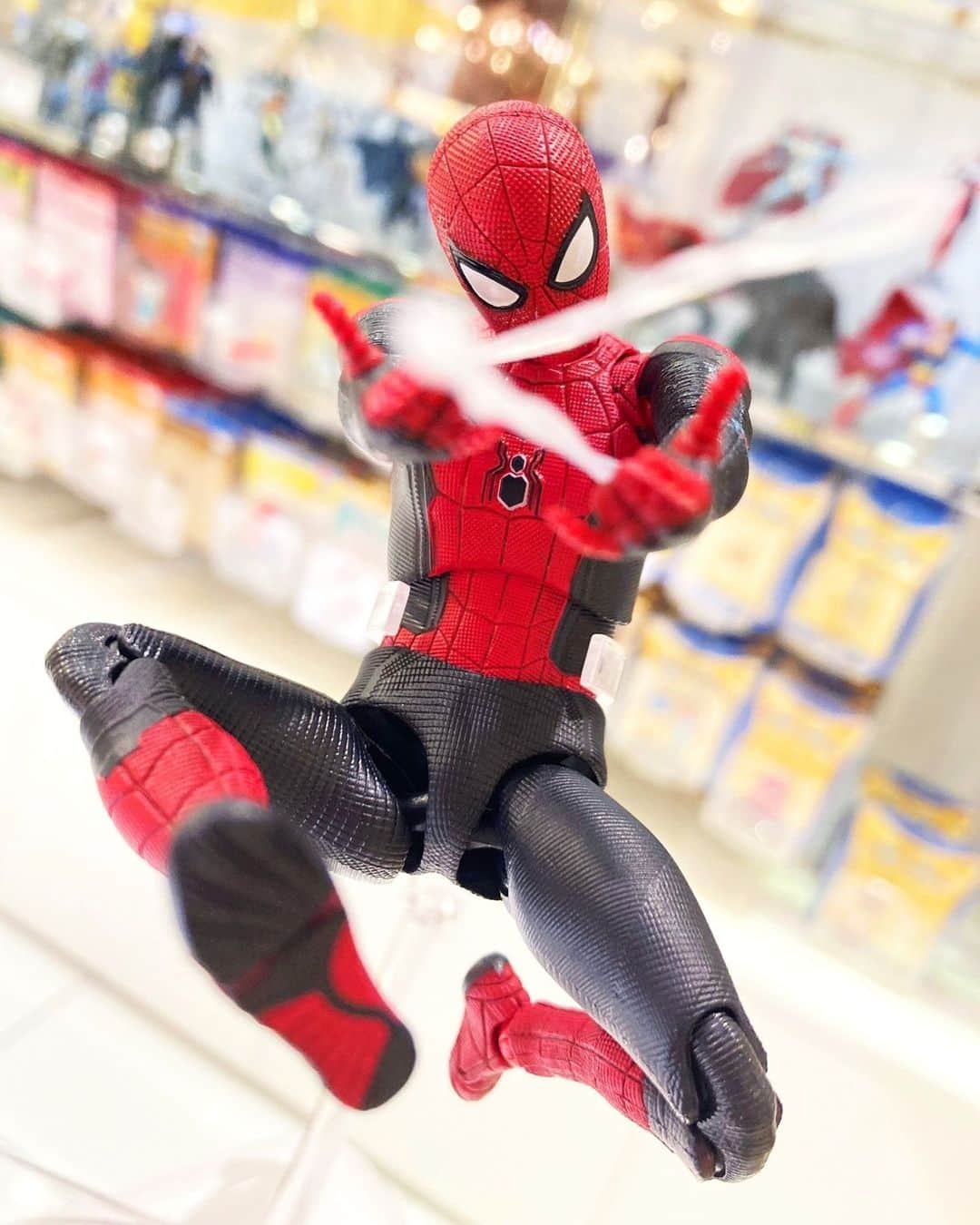 MEDICOM TOYのインスタグラム：「🕷🕸🤟  © 2023 MARVEL © 2023 CPII  #medicomtoy #メディコムトイ #mafex #spiderman #MARVEL」