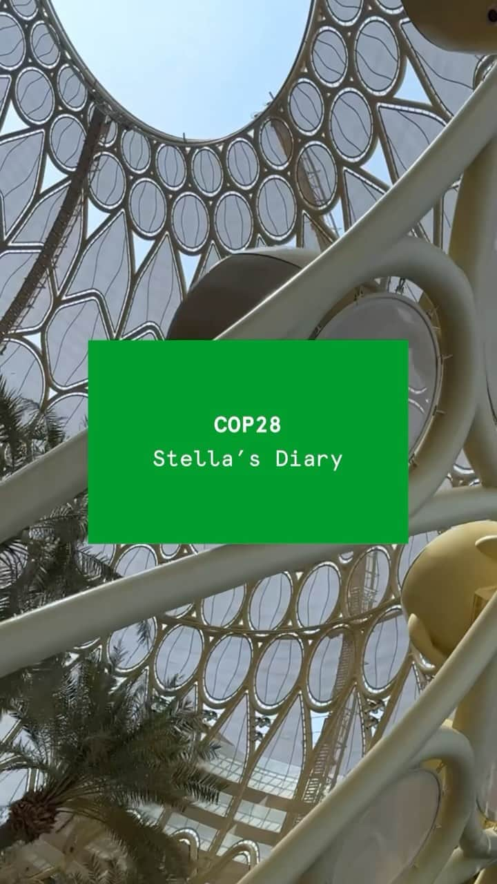 ステラ・マッカートニーのインスタグラム：「COP28: So proud to introduce global leaders to ‘Stella McCartney’s Sustainable Market: Innovating Tomorrow’s Solutions’ at #COP28, showcasing what can be achieved if we support the next generation of revolutionary sustainable pioneers.  Disruption and activism have been in our Stella DNA since day one, and we will continue to push ever farther – and faster – forward, within the fashion industry and beyond. There is always a better way.. x Stella  #StellaMcCartney #StellaDiaries」