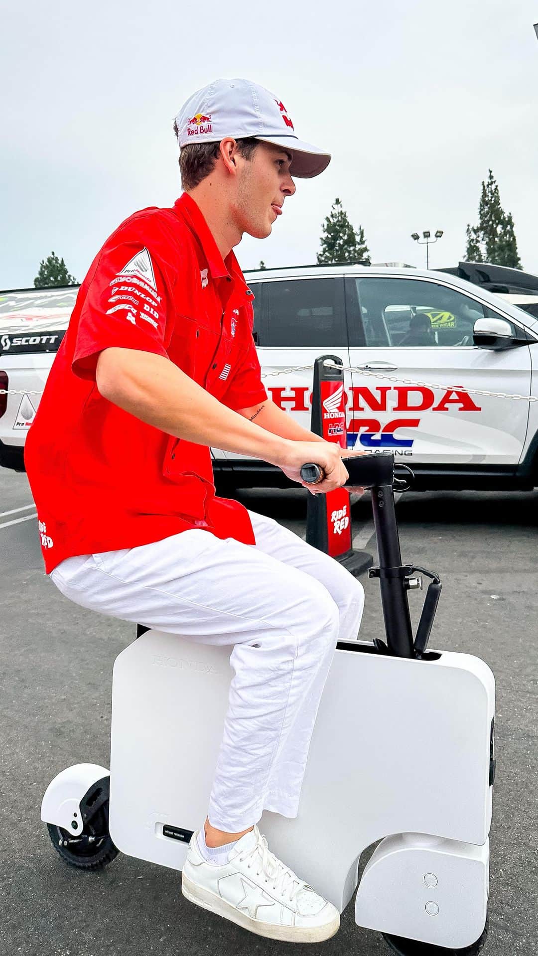 Honda Powersports USのインスタグラム：「The Motocompacto's convenient size makes it a perfect fit for almost any environment- just ask @jettson18, who enjoyed taking it for a quick rip through the @SuperMotocross pits. 😆   🔗 Head to motocompacto.honda.com for more information and to purchase.」