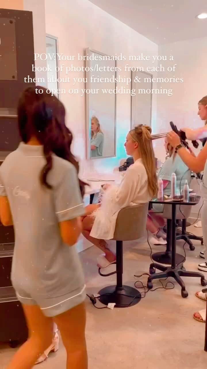 WEDDING APPARELのインスタグラム：「If you are looking for something to make the bride cry, I’d definitely recommend this🥺❤️ #bridesmaids #Bride #bridalgift #memories #photos #photography #weddingideas #weddingvideos #weddingday #weddingmorning #weddinggift  Credits @chlobellexx」