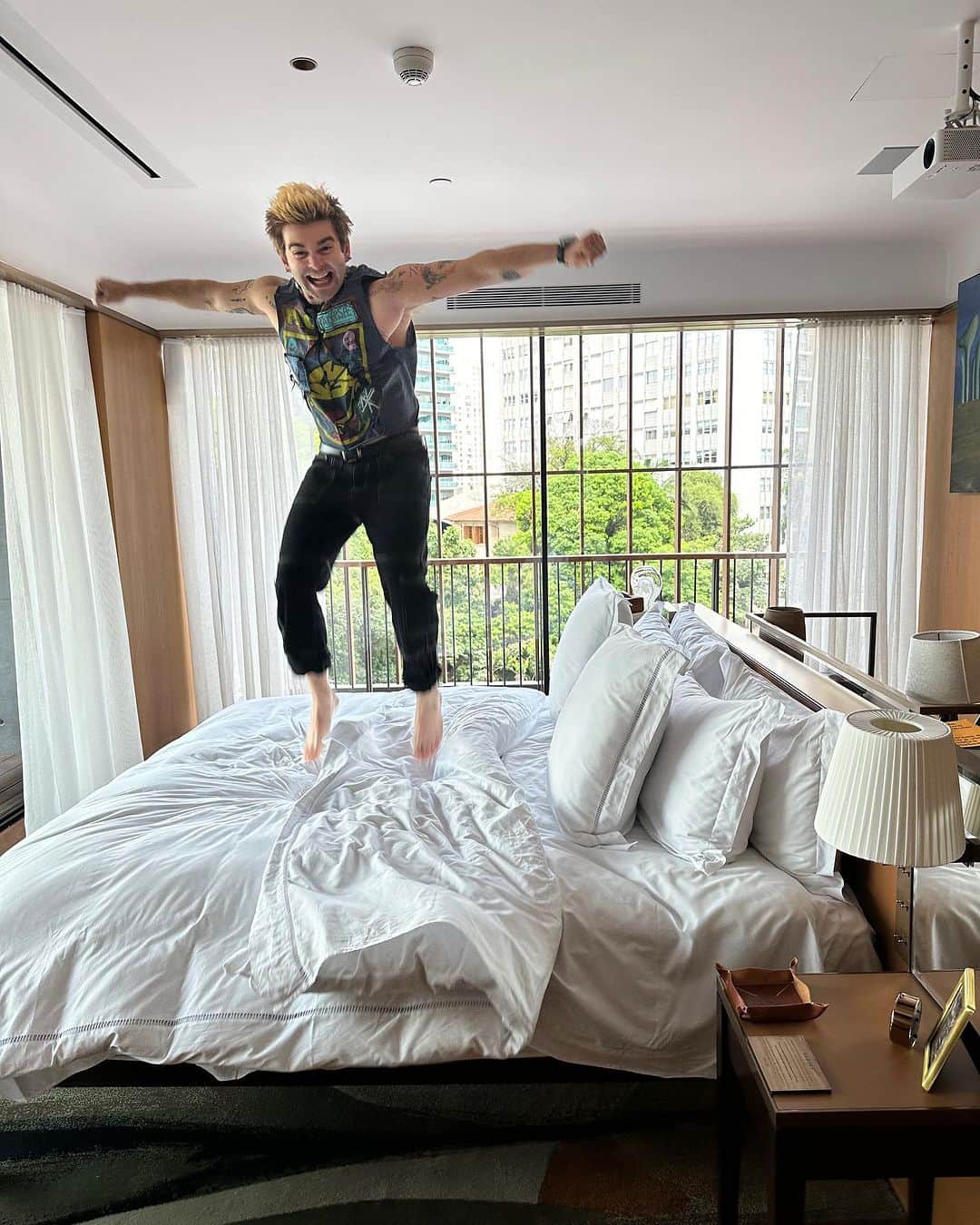 ジャック・グリフォーのインスタグラム：「Make the most of it」