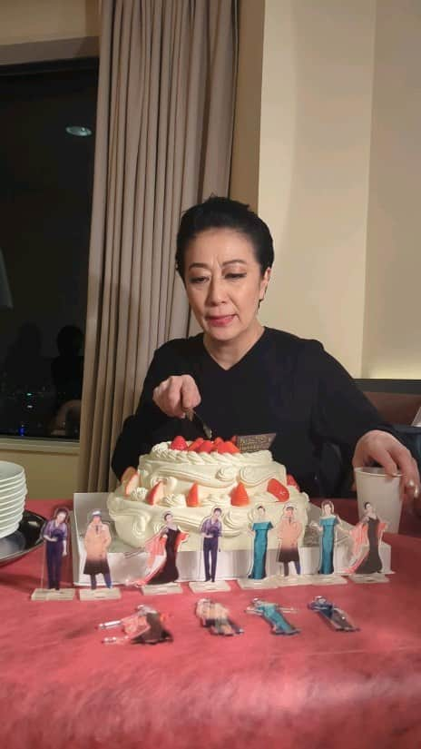 高汐巴のインスタグラム：「最高に嬉しいお誕生日の夜」