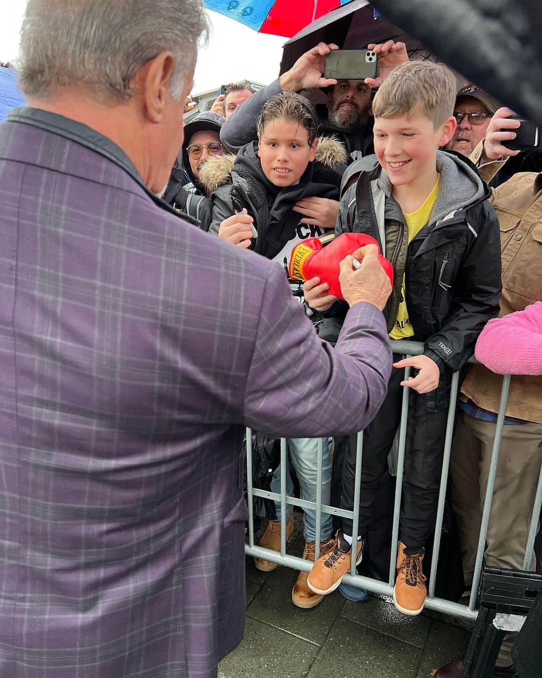 シルヴェスター・スタローンさんのインスタグラム写真 - (シルヴェスター・スタローンInstagram)「ROCKY DAY IN PHILLY !! I want to thank all the wonderful people that made this event possible. You are incredible!」12月5日 6時48分 - officialslystallone