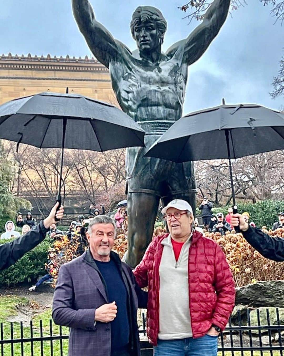 シルヴェスター・スタローンさんのインスタグラム写真 - (シルヴェスター・スタローンInstagram)「ROCKY DAY IN PHILLY !! I want to thank all the wonderful people that made this event possible. You are incredible!」12月5日 6時48分 - officialslystallone