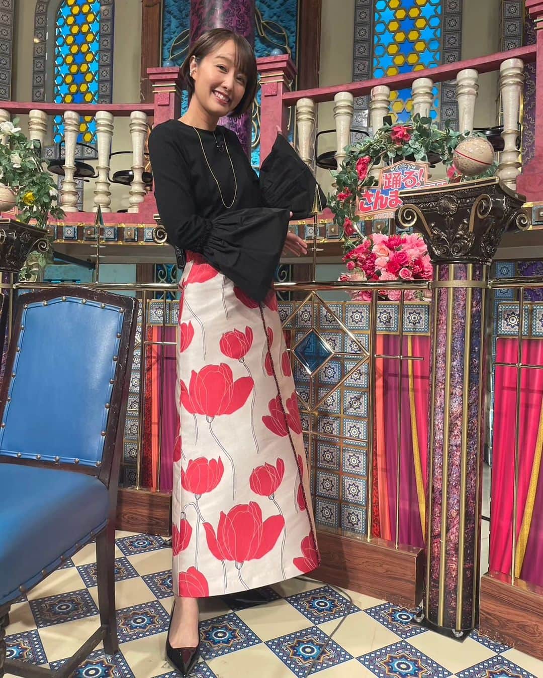 中村仁美さんのインスタグラム写真 - (中村仁美Instagram)「おはようございます！  今夜８時からは 踊る！さんま御殿  ずーっと 目を細めて 笑っていたので  番組終わりで 写真を撮ったら 全然目が開いていない🤣  テーマは お金 です✨  #さんま御殿 #お金 #前澤さんって本当に実在するんだ😂」12月5日 6時53分 - nakamura_hitomi_official