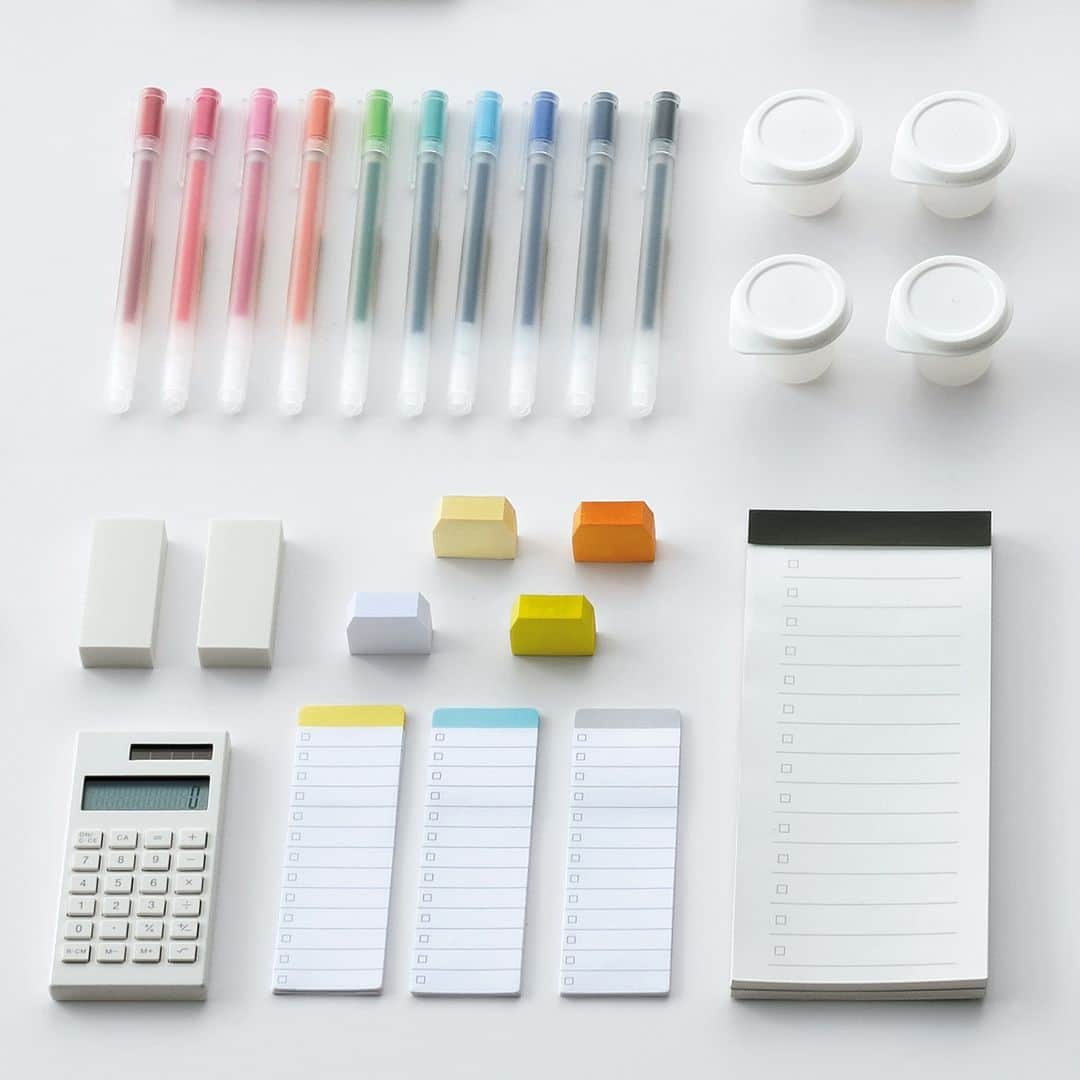 MUJI USAのインスタグラム：「🚨 Study reminder for all of our MUJI Community currently in school 🚨  Gear up for finals season with MUJI Stationery & study essentials in stores and online.  #MUJI #MUJIUSA #Stationery #Student」