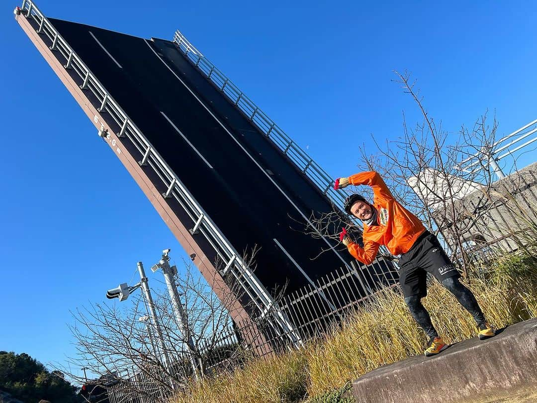 杉谷拳士さんのインスタグラム写真 - (杉谷拳士Instagram)「. 【高知県】 高知県で2日間3か所でトークショーをさせて頂きました‼️  トークショー中は子供達がメモを取ってくれたり、勇気を出して質問してくれる姿が僕も嬉しかったです‼️ 自ら積極的に学ぶ姿勢がとても立派だと感じました☺️  高知の皆さんがとても暖かく、優しさで溢れていて、また来たい 💪と思える時間を過ごす事が出来ました。 初高知大大大興奮でした🤩‼️  #高知県 #スポーツ #教育 #高知県はひとつの大家族やき」12月5日 8時08分 - kenshi.02