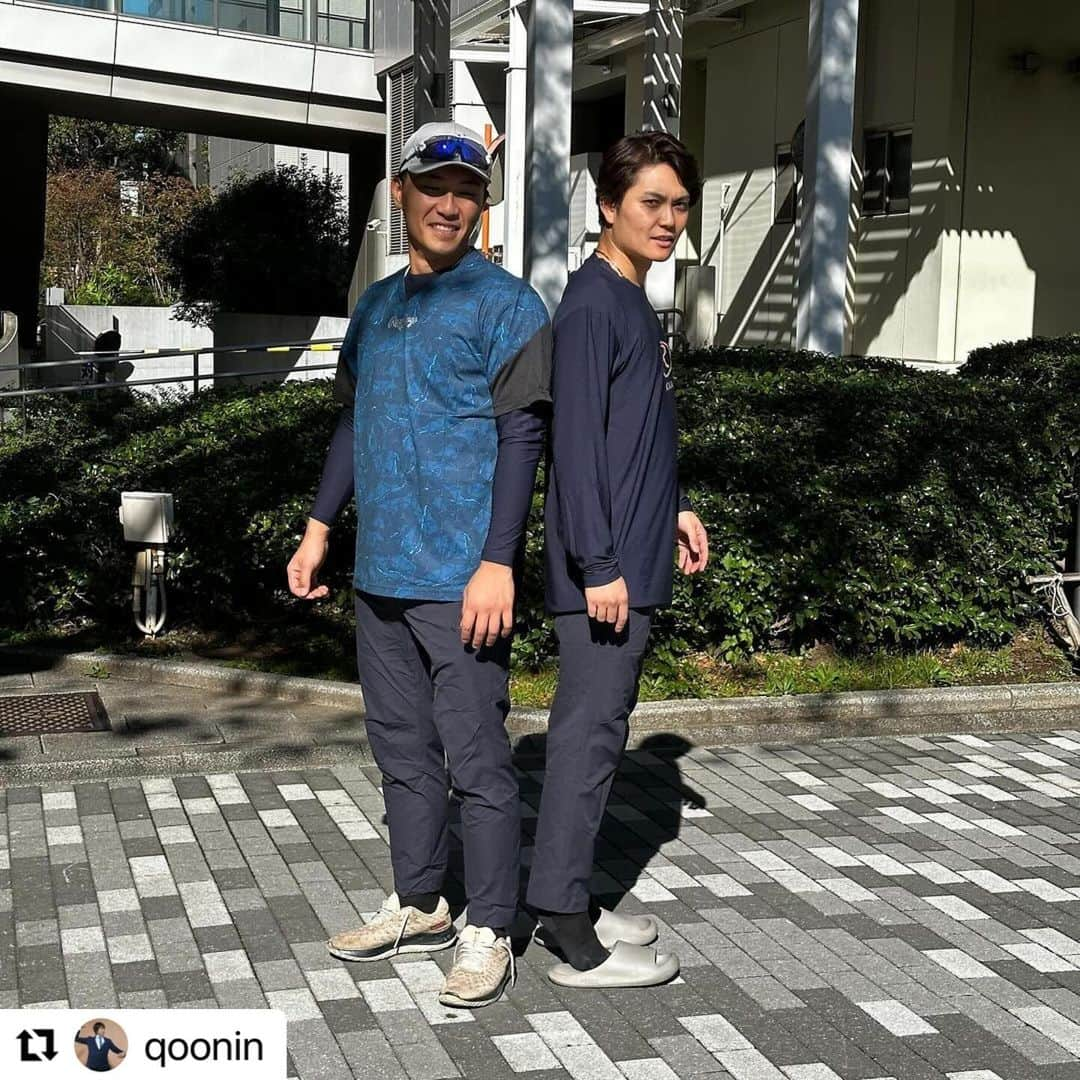 Rawlings Japanさんのインスタグラム写真 - (Rawlings JapanInstagram)「#Repost @qoonin with @use.repost ・・・ ローリングスウェアチームで揃えた🎵 @rawlings_japan_llc 個人的には今年のモデル一番かっこいい！ #ローリングス  @rawlings_japan_llc」12月5日 8時11分 - rawlings_japan_llc