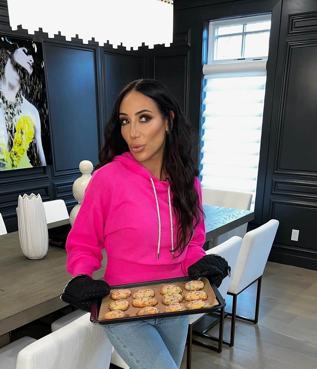 メリッサ・ゴーガさんのインスタグラム写真 - (メリッサ・ゴーガInstagram)「Happy #NationalCookieDay!!! I made the best kind😘Sprinkle cookies! I’ve teamed up with @shopritestores to give you the best recipe! Head to the link in my stories for the full recipe, and to watch me make them!! I'm officially a baker 👩🏻‍🍳 #ShopRiteHolidayBaking #BowlandBasket #sponsored」12月5日 8時20分 - melissagorga