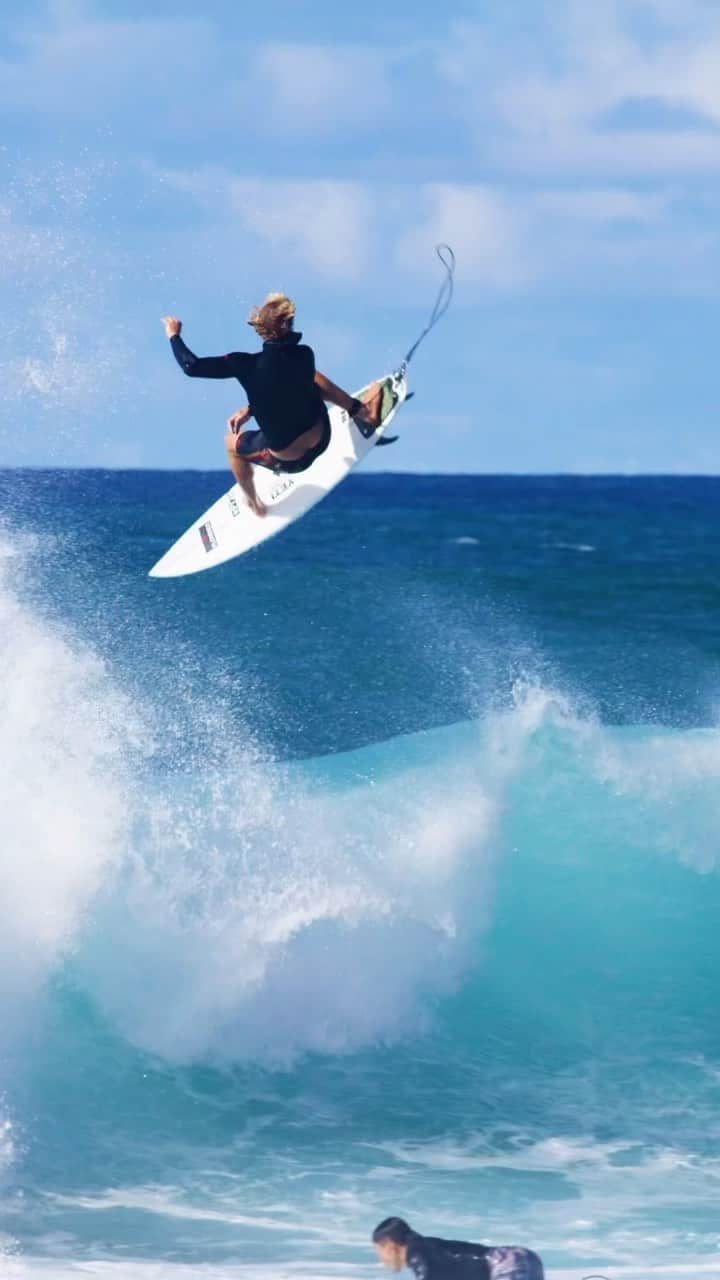 ジョン・ジョン・フローレンスのインスタグラム：「Airs not errands @therabody」