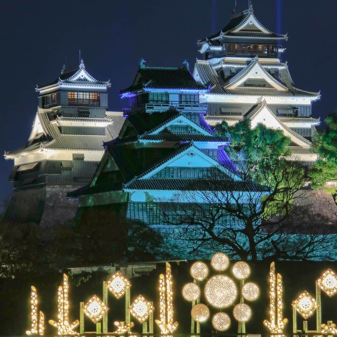 熊本城さんのインスタグラム写真 - (熊本城Instagram)「【熊本城　フォトコンニュース📸】 ～「熊本城フォトコンテスト2023」下期の締め切りが近づいています～  熊本城では、四季折々の熊本城や城下の風景をテーマとしたフォトコンテストを開催しています！ 「下期」の締め切りが12月31日までと、あとわずかとなってきました！  熊本城の「エモい」写真をお持ちの方、熊本城との思い出の写真をお持ちの方はお早めにお申し込みください📷  作品を応募されない方も一般審査として熊本城フォトコンテストに参加できます。 「よかね！」と思った写真に投票してください。  まだまだ作品を募集していますので、どしどしご応募ください💪 ※写真は2022年下期部門で入賞された作品です。 ※一部の写真は、他の写真とサイズを合わせてあります。  詳しくは「熊本城フォトコンテスト2023」でご確認ください。 #kumamoto #japan #japantrip #instagood #instagram #kumamotocastle #日本 #熊本 #熊本城 #城 #castle #加藤清正 #日本100名城 #熊本観光 #観光 #trip #cooljapan #フォトコンテスト #フォトコンテスト2023 #フォトコン #締め切り #思い出 #写真 #まだまだ #ご応募お待ちしております」12月5日 8時50分 - kumamoto_castle