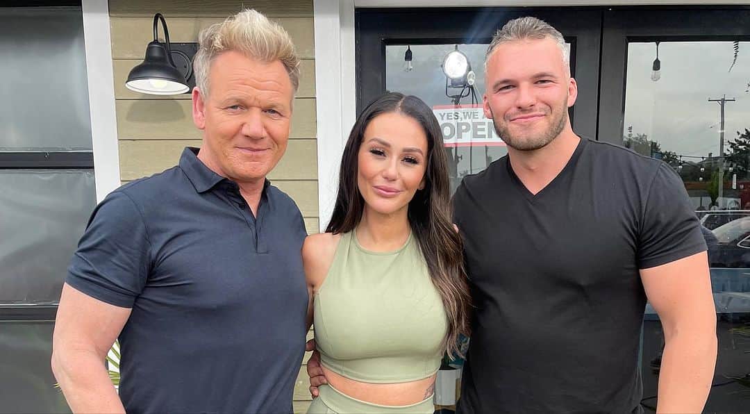 ジェイワウさんのインスタグラム写真 - (ジェイワウInstagram)「Carbs are here! Catch me on the two hour season finale of #KitchenNightmares tonight on @foxtv! 🤩 @gordongram」12月5日 8時48分 - jwoww