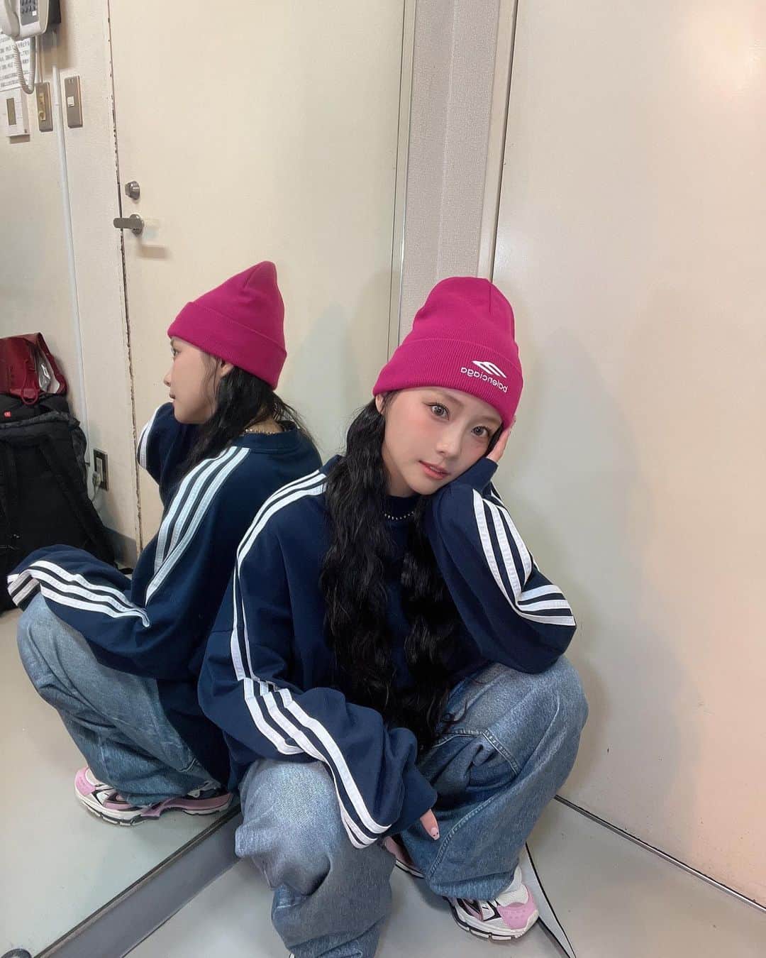 重盛さと美さんのインスタグラム写真 - (重盛さと美Instagram)「💞💞💞💙💙💙💞💞💞 💙💙💙💞💞💞💙💙🩷  全身 @balenciaga 🥴💙💞💞」12月5日 19時40分 - satomi_shigemori